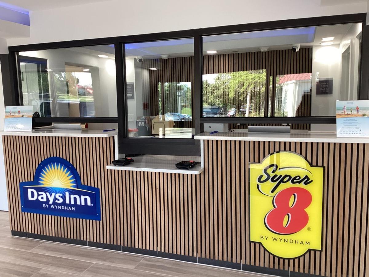 Super 8 By Wyndham Baltimore Northwest Екстериор снимка