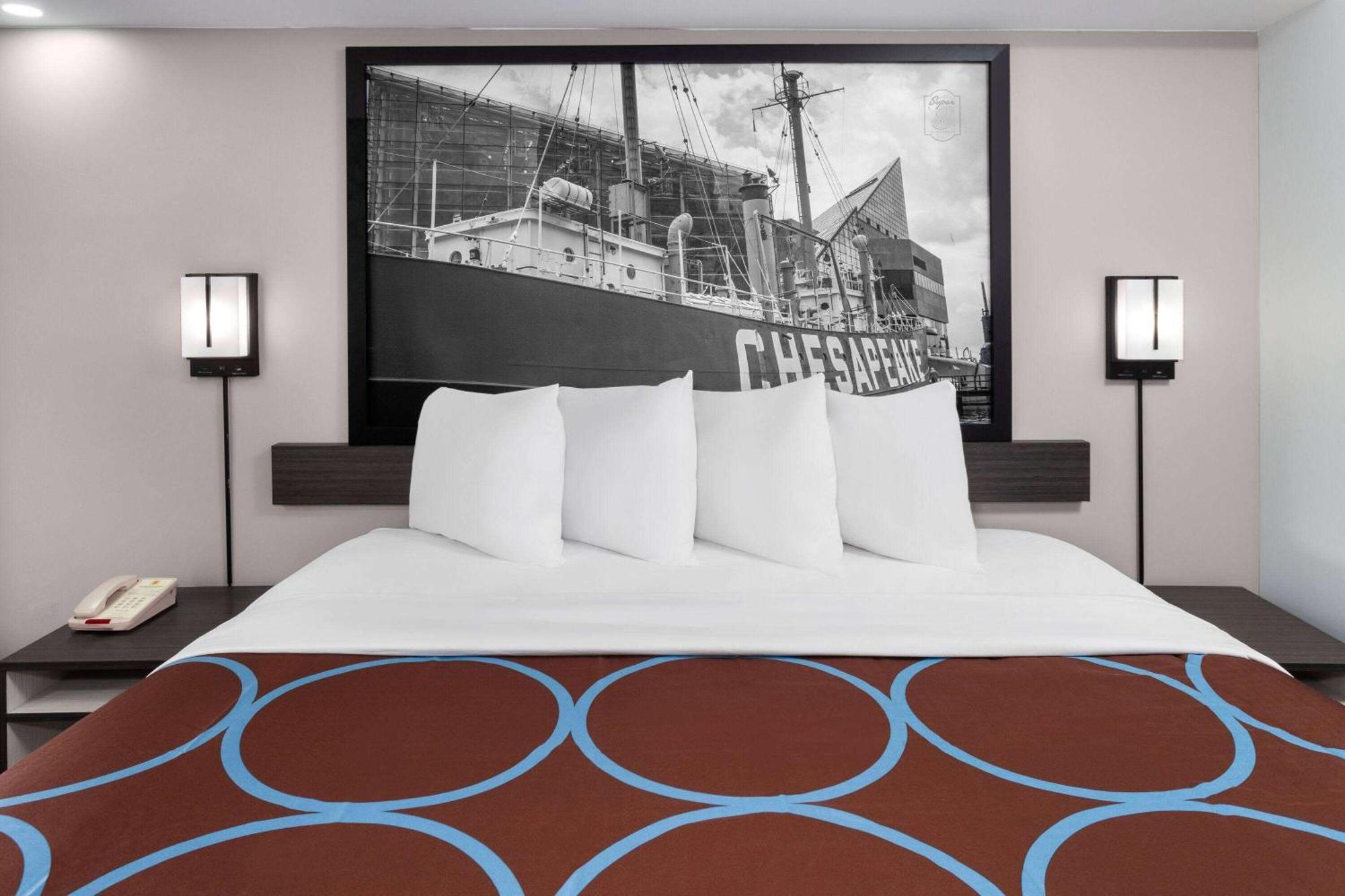 Super 8 By Wyndham Baltimore Northwest Екстериор снимка